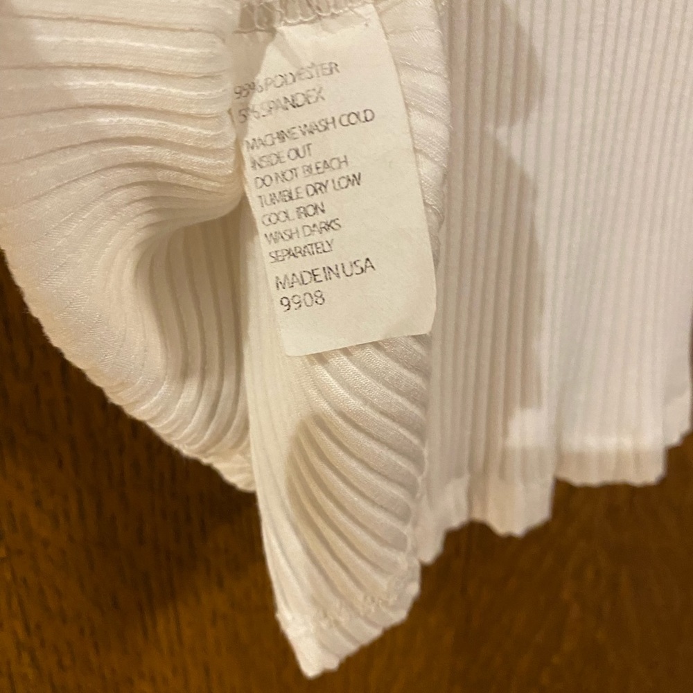 Monte basic scoop neck ribbed tee - Picture 3 of 4